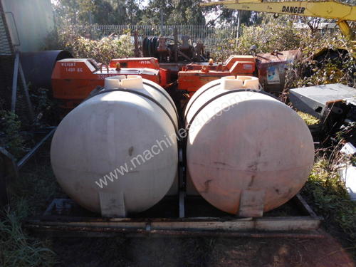 300gal / 1200ltr , cartage tanks , 2 available