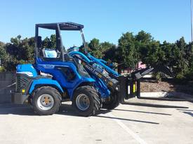 MULTIONE 6.3s High Speed Mini Loader - picture1' - Click to enlarge
