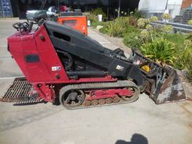 Toro 525 Mini Loader - picture1' - Click to enlarge