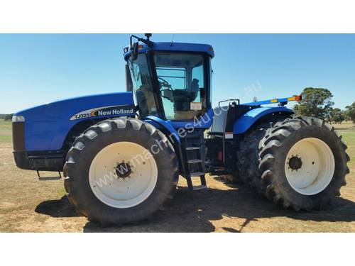 New Holland TJ325 4WD