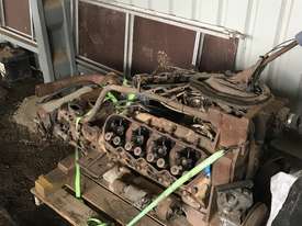 Cat V636/3208 engine+ roadranger gearbox complete - picture0' - Click to enlarge