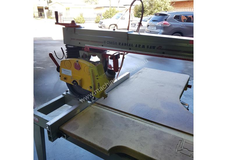caption Omga Radial 700 Radial Arm Saw