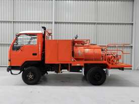 Mitsubishi Canter Water truck Truck - picture0' - Click to enlarge