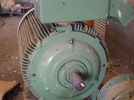 Pope Electric Motor  132 Kw - picture1' - Click to enlarge