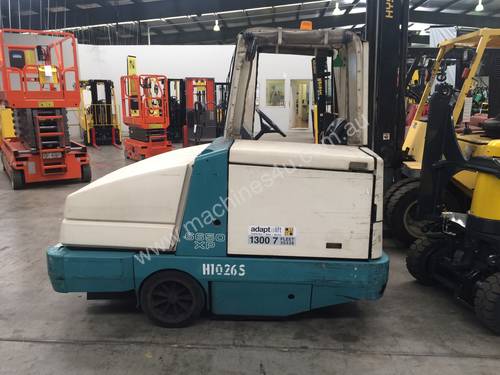 Good Condition Sweeper/Scrubber