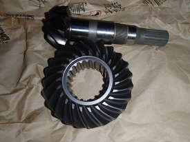 kubota front diff gears crown wheel & pinion - picture0' - Click to enlarge