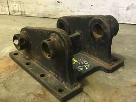 HEAD BRACKET TO SUIT 4-6T EXCAVATOR D968 - picture0' - Click to enlarge