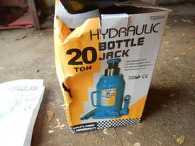 Unused 20 Ton Bottle Jack - 3836-49 - picture1' - Click to enlarge