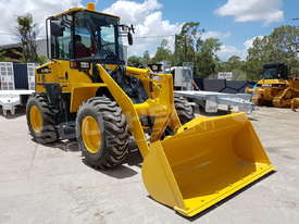KOMATSU WA100-6 Wheel loader Attachments Package Deal MACHWL - picture0' - Click to enlarge