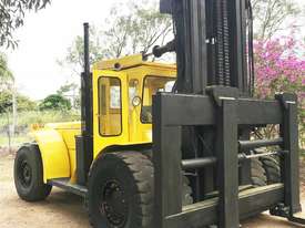 Hyster H520B  Two Stage Mast - picture0' - Click to enlarge