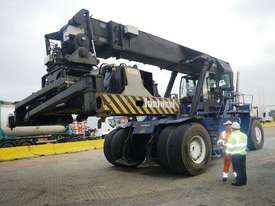 FANTUZZI  Reach Stacker - picture2' - Click to enlarge