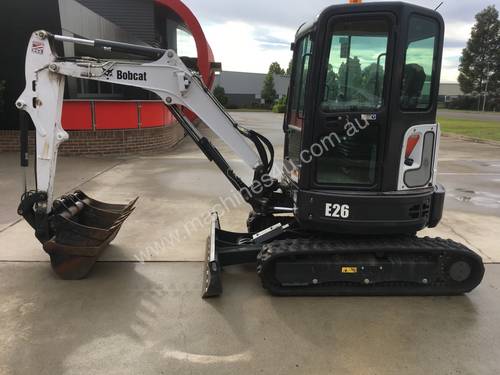 2016 Rubber Tracked Hydraulic Excavator