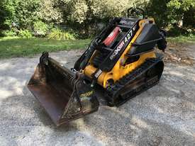 2009 Boxer Brute 427 mini skid steer loader  - picture0' - Click to enlarge