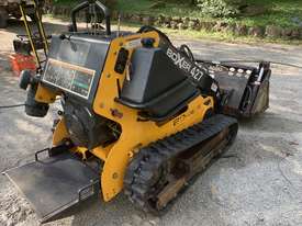 2009 Boxer Brute 427 mini skid steer loader  - picture0' - Click to enlarge