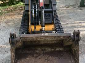 2009 Boxer Brute 427 mini skid steer loader  - picture1' - Click to enlarge