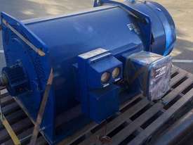 750 kw 1000 hp 2 pole 6600 volt AC Electric Motor - picture1' - Click to enlarge