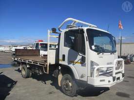 Isuzu NPS300 - picture0' - Click to enlarge