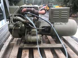 Generator, Petrol - picture0' - Click to enlarge