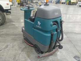 Tennant T7 Echo H20 Scrubber - picture2' - Click to enlarge