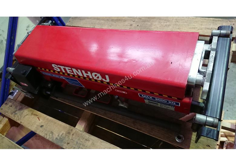 caption Stenhoj Micro 20 2-Ton Jacking Beam