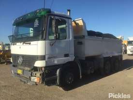 2001 Mercedes-Benz Actros 2648 - picture2' - Click to enlarge