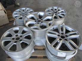 1 Pallet Assorted Holden&ford Alloy Rims - picture0' - Click to enlarge