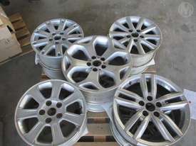 1 Pallet Assorted Holden&ford Alloy Rims - picture0' - Click to enlarge