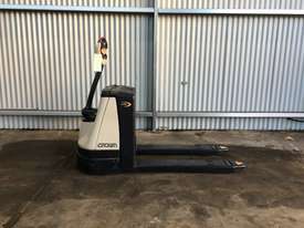 Electric Forklift Walkie Pallet WP Series 2009 Warranty and Crown Services included - picture2' - Click to enlarge