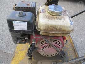 Wacker VPH70 Plate Compactor - picture2' - Click to enlarge