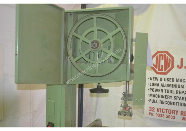 caption Italian Woodworking bandsaw 240V