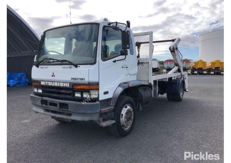 caption 1998 Mitsubishi Fighter