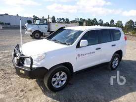 TOYOTA PRADO Sport Utility Vehicle - picture2' - Click to enlarge