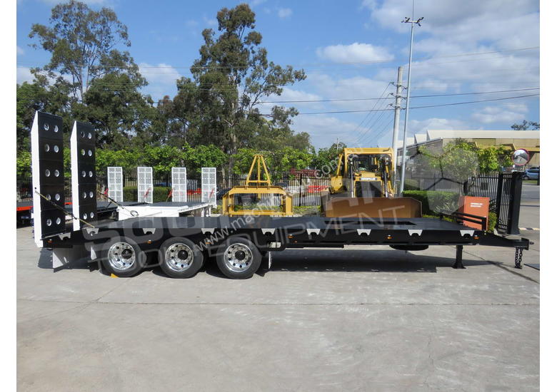 caption ELITE Tri Axle 28 Ton Tag Trailer Custom BLK ATTTAG