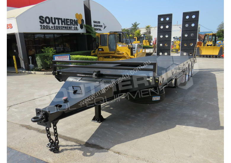 caption ELITE Tri Axle 28 Ton Tag Trailer Custom BLK ATTTAG