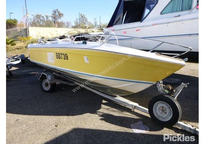 caption Fraser Boats Australia Runabout RV