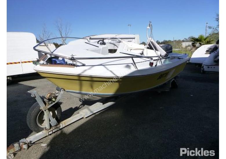 caption Fraser Boats Australia Runabout RV
