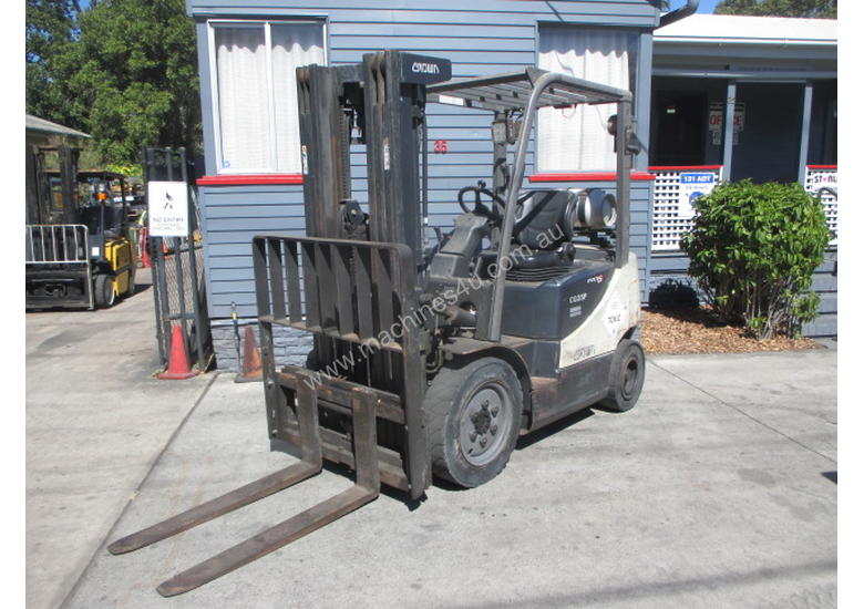 caption 2.5 ton Crown Container Mast Used Forklift
