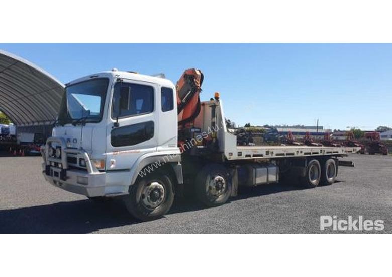caption 2010 Mitsubishi FS500