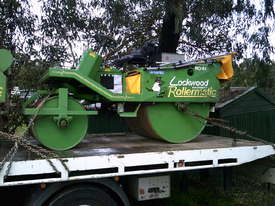 lockwood 2000 cricket pitch rller , late model , direct drive hydraulics , 1 left - picture1' - Click to enlarge