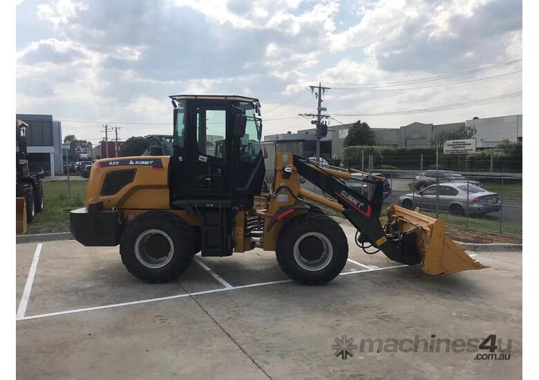 caption SUMMIT 925 103HP 5.3T WHEEL LOADER with 4 in 1 bucket & fork