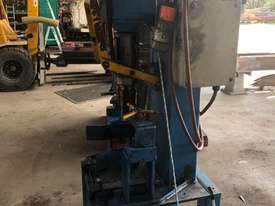 THREADING, TAPPiNG & DRILLING MACHINE UP TO 4