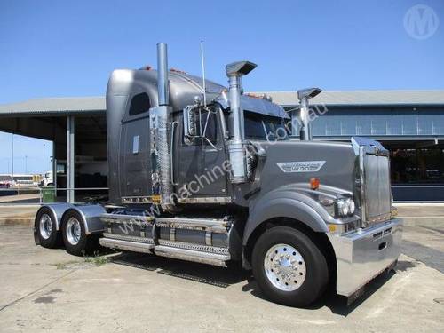 Western Star W30 4900FXT