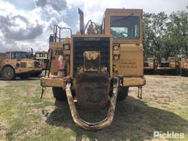 1995 Caterpillar 627F - picture1' - Click to enlarge