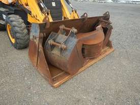 JCB 3CX Turbo Powershift Backhoe Loader - picture2' - Click to enlarge