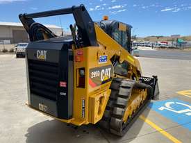 2016 Caterpillar 299D2 Skid Steer - picture1' - Click to enlarge