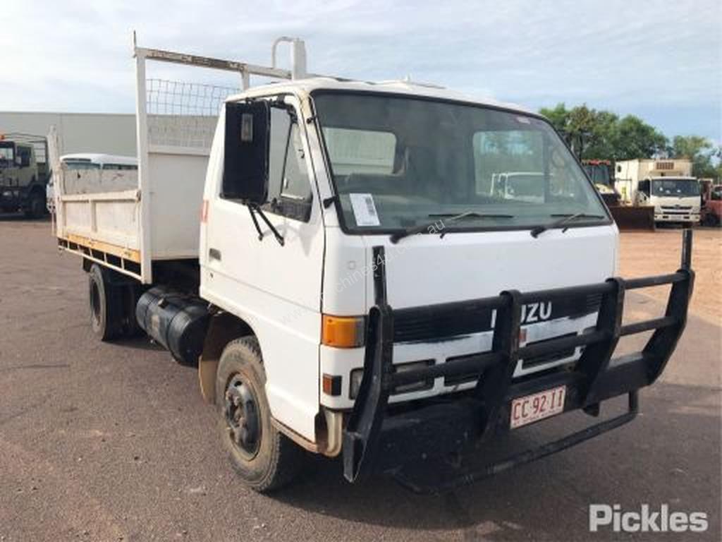 Buy Used Isuzu Npr 66 Series Refrigerated Truck In Listed On Machines4u