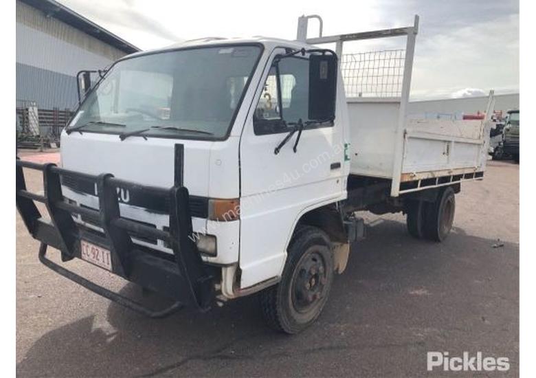 Isuzu npr 66