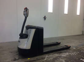 Crown WP2300 Walk Behind Forklift - picture1' - Click to enlarge
