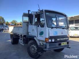 1992 Mitsubishi FM557 - picture0' - Click to enlarge