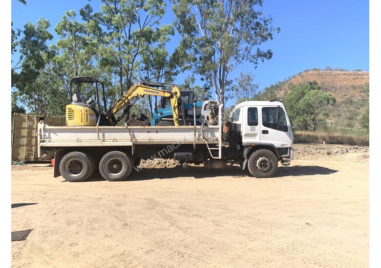 Used Yanmar/Toyota/Isuzu Excavator Bobcat and Tipper Truck Combo